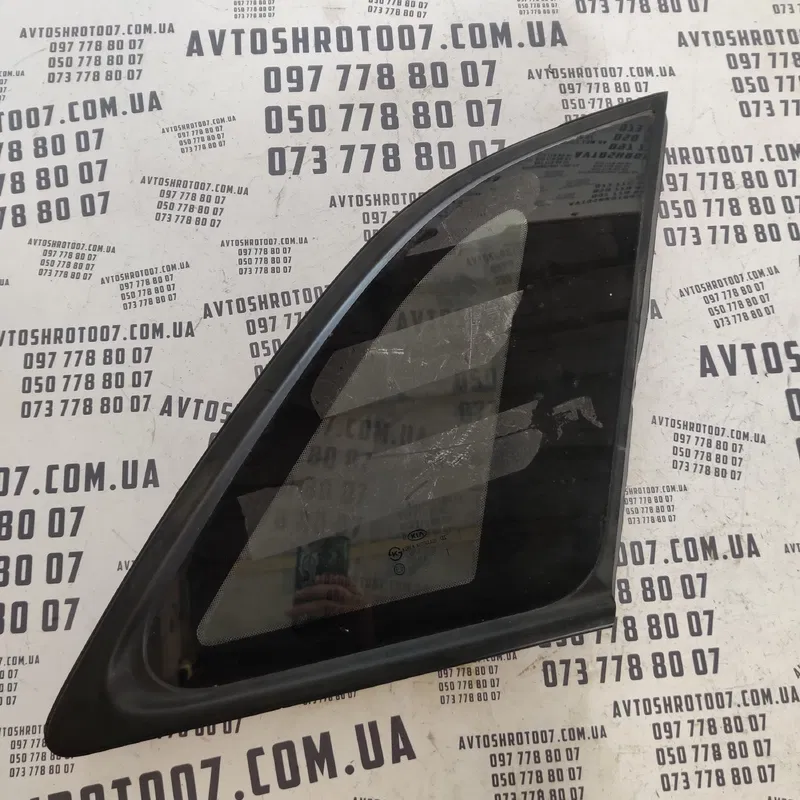Кузовне скло Kia Sorento 2 (09-15) заднє праве 878202p100