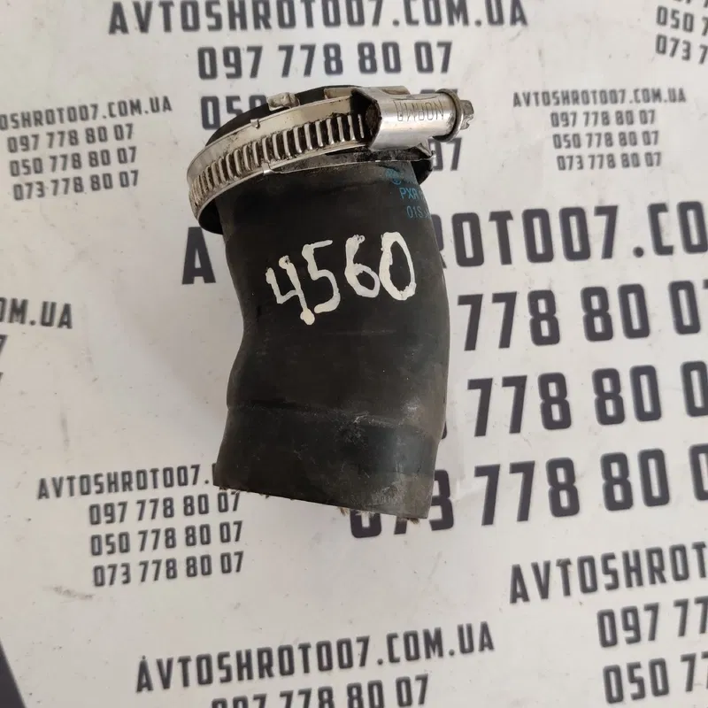Патрубок інтеркулера Passat B8 USA лів. верх. OEM 5n0145828e
