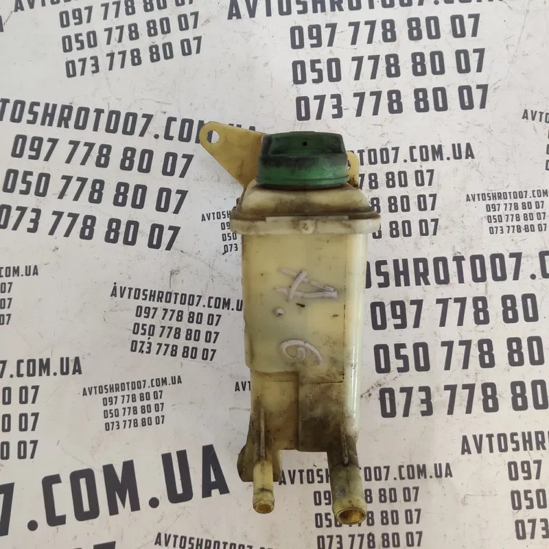Бачок насосу ГУР Audi A6 C5 (97-05) OEM 8D0422373C