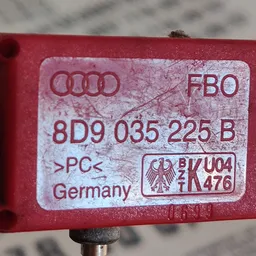 Блок керування антеною Audi A4 B5 (94-01) OEM 8D9035225B фото 3