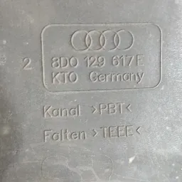 Патрубок повітряний Audi A6 C5 (97-05) 8d0129617e 4b0129617b фото 3