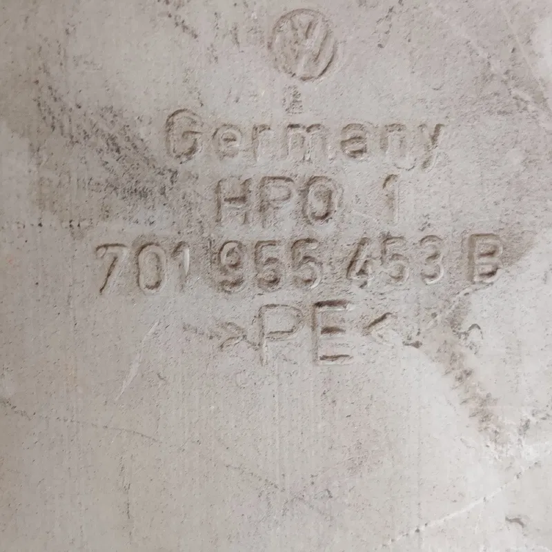 Бачок омивача Volkswagen T4 (90-03) OEM 701955453B