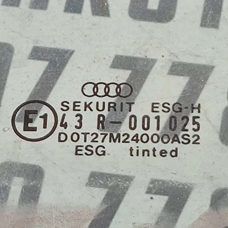 Скло дверей Audi 80 B3 (86-91) заднє ліве OEM 893837571