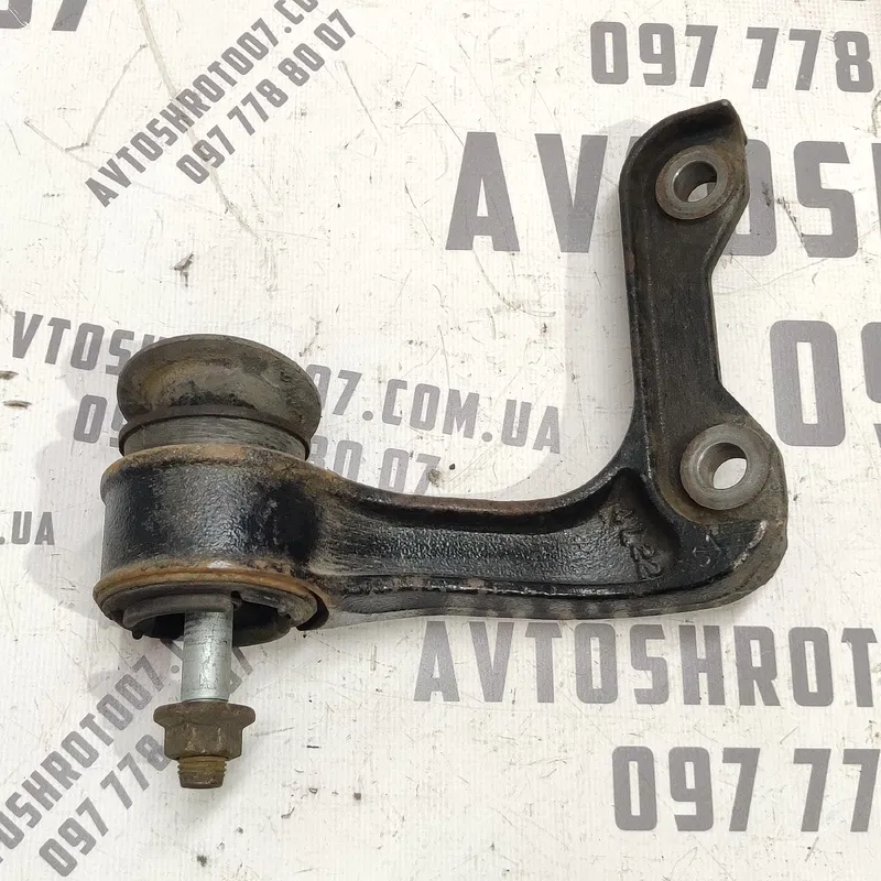 Кронштейн привода Kia Sorento 1 (02-09) 2.5 CRDi нижній пер.