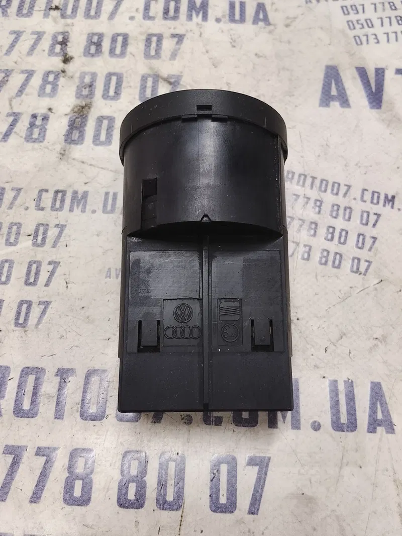 Перемикач світла Skoda Octavia 96-10 1.9 TDI OEM 1U0941531A