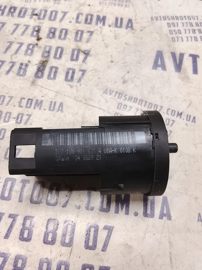 Перемикач світла Skoda Octavia 96-10 1.9 TDI OEM 1U0941531A