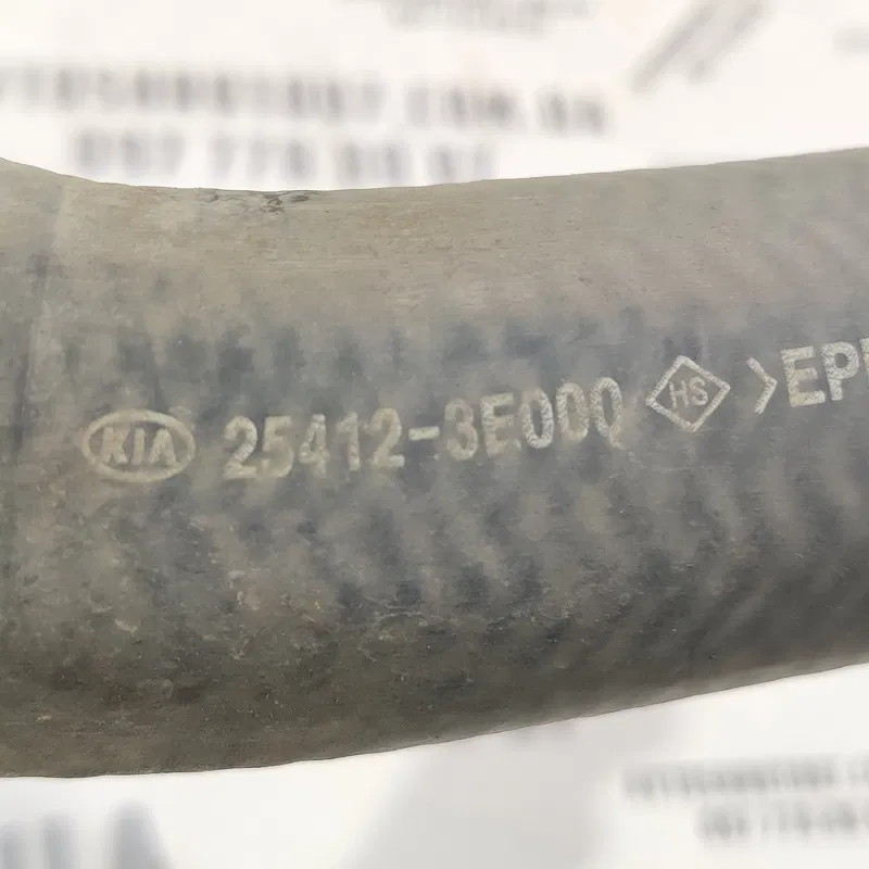 Трубка охол. Kia Sorento (02-09) 2.5 CRDi OEM 254123e000
