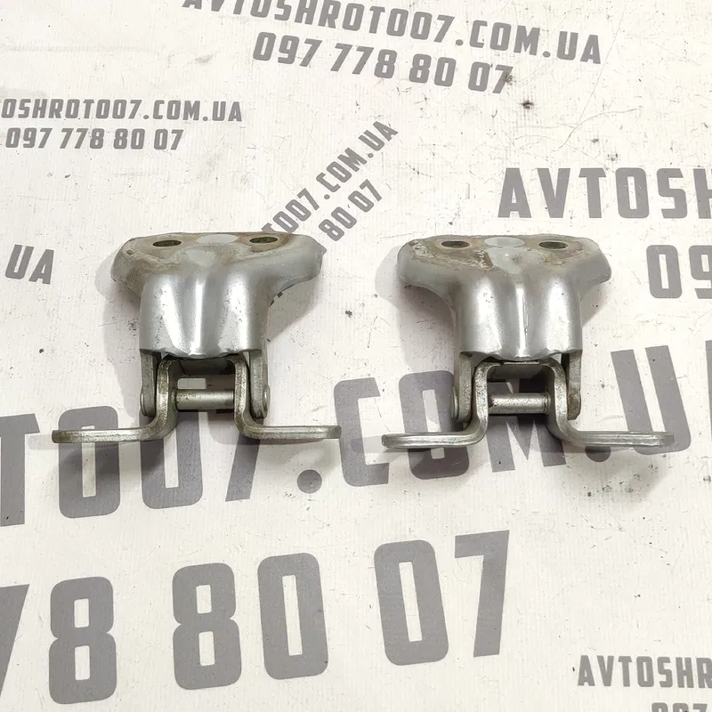 Дверна завіса Kia Sorento 1 (02-09) 2.5 CRDi задня ліва