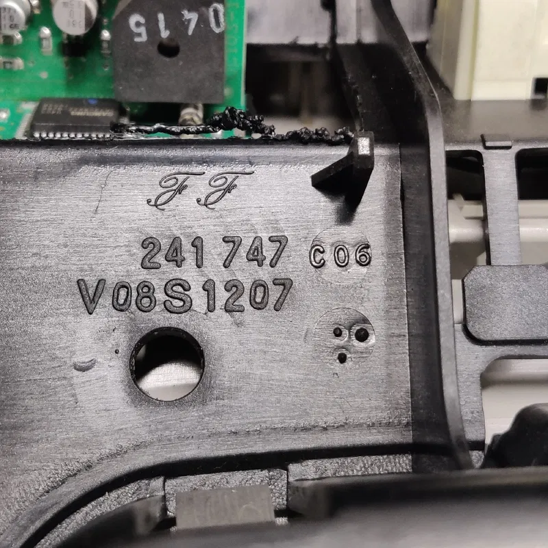 Ліхтар салону Peugeot 807 (02-14) 2.2 HDI OEM 241747