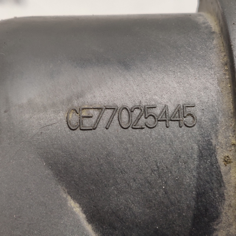 Патрубок інтеркулера Peugeot 807 (02-14) 2.2 HDI ce77025445
