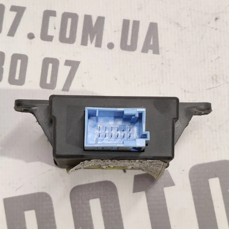 Блок керування ЦЗ Kia Sorento 1 (02-09) 2.5 CRDi 956003e610