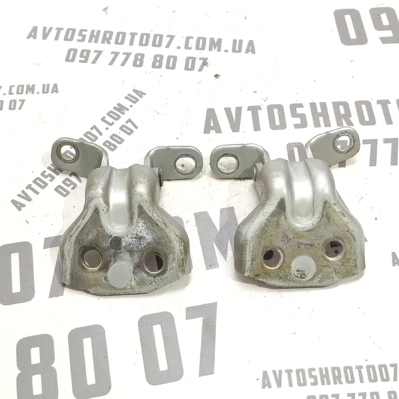 Дверна завіса Kia Sorento 1 (02-09) 2.5 CRDi передня права