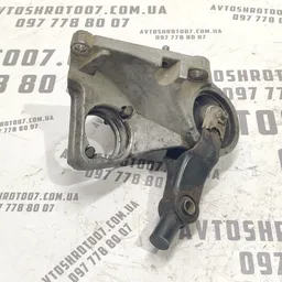 Кронштейн Peugeot 807 02-14 2.2 HDI права ниж OEM 1484797080