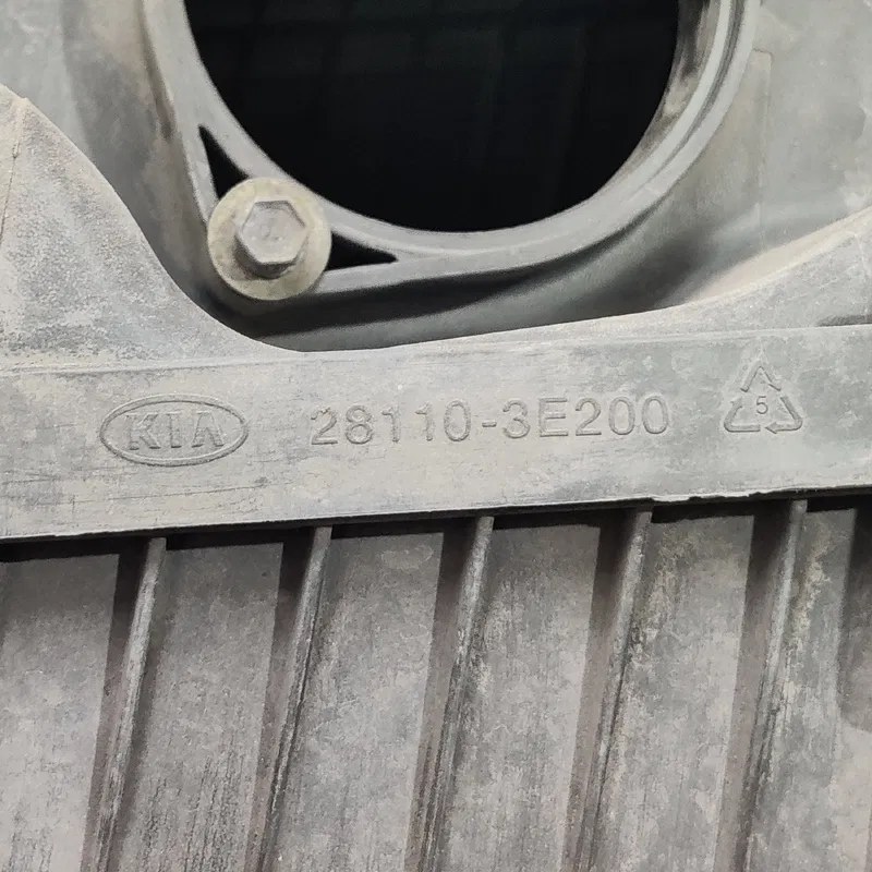 Корпус фільтра Kia Sorento 1 (02-09) 2.5 CRDi OEM 281103e200