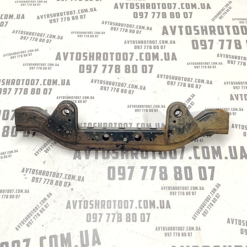 Кронштейн редуктора Kia Sorento (02-09) 2.5 CRDi 623203E210