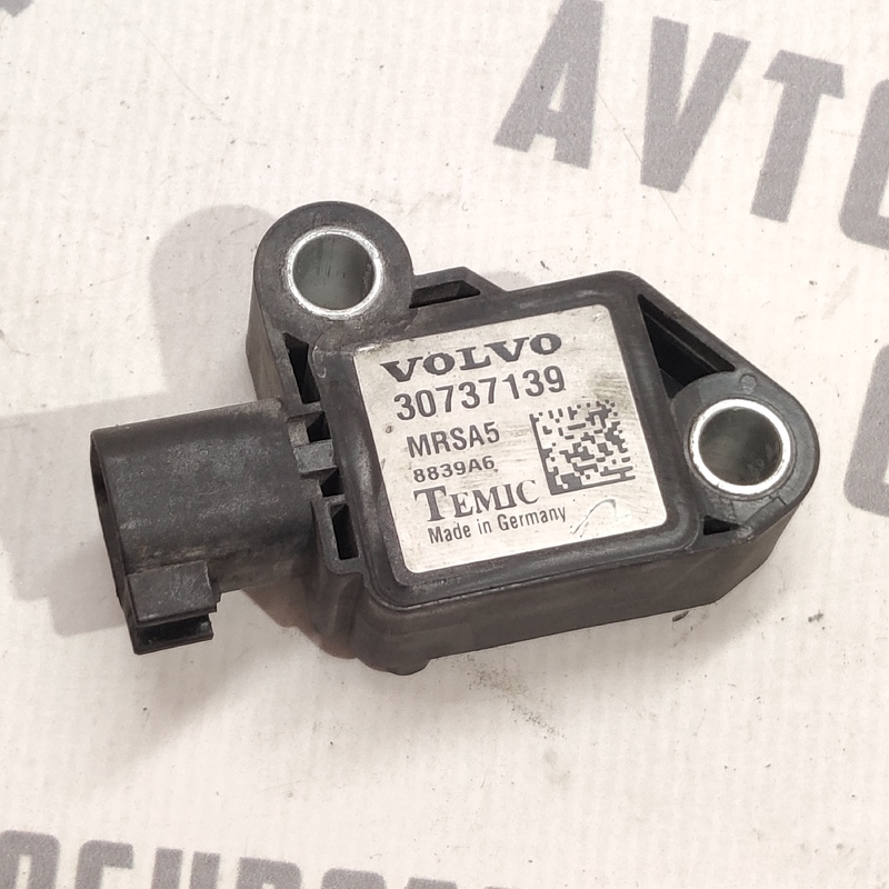 Датчик удару Volvo V50 (04-12) 2.0D перед ліво OEM 30737139