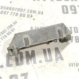 Демпфер підрамника задній Volvo V50 04-12 2.0D OEM 30714071 фото 3
