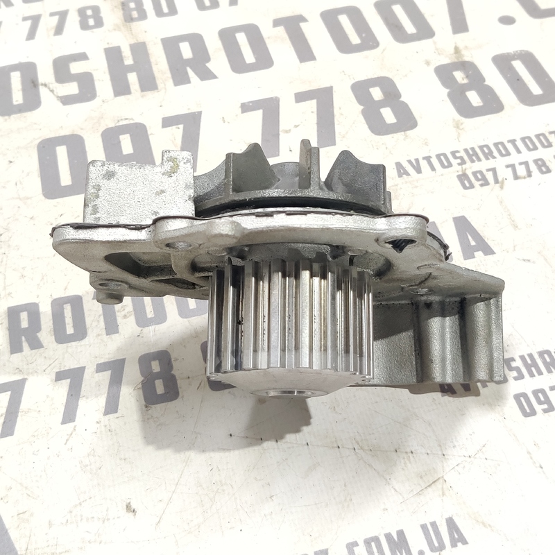 Помпа Volvo V50 (04-12) 2.0 Дизель D4204T