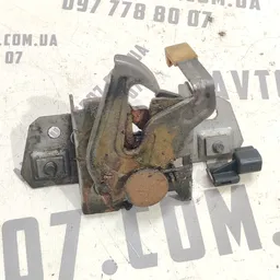 Замок капота Volvo V50 (04-12) 2.0 Дизель передній