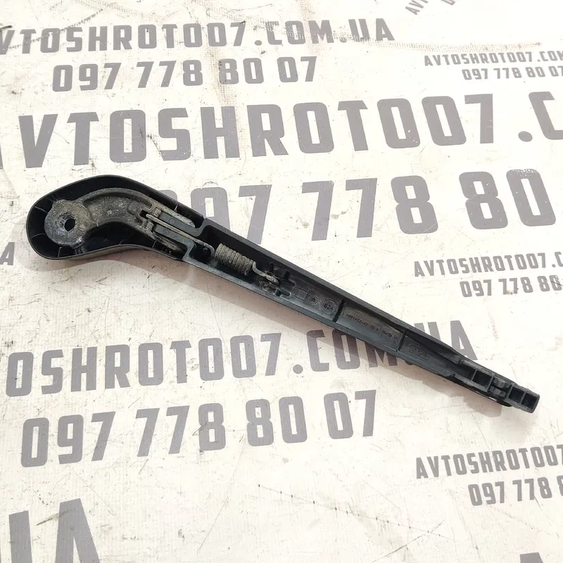 Двірник Volvo V50 (04-12) 2.0 Diesel задній OEM 8662745