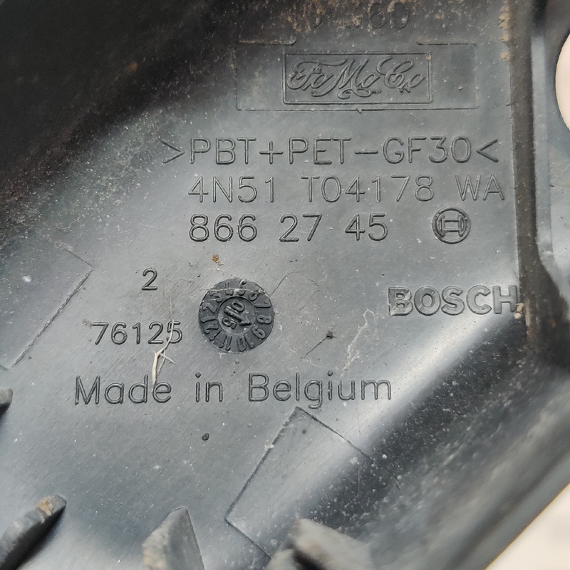 Двірник Volvo V50 (04-12) 2.0 Diesel задній OEM 8662745