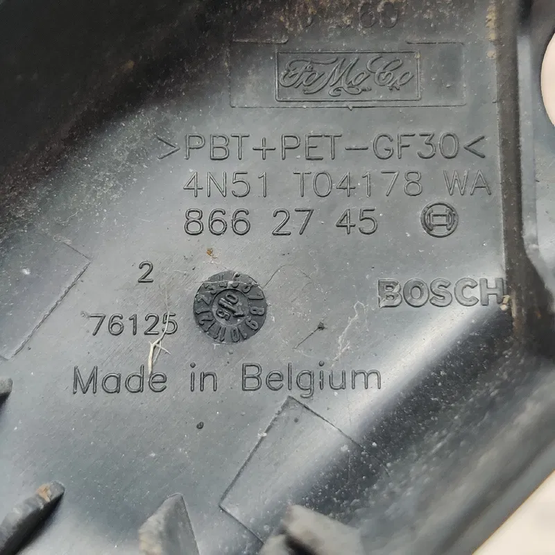 Двірник Volvo V50 (04-12) 2.0 Diesel задній OEM 8662745