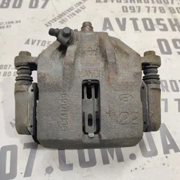 Супорт Hyundai Elantra 3 (00-06) 1.6 бенз. передній правий