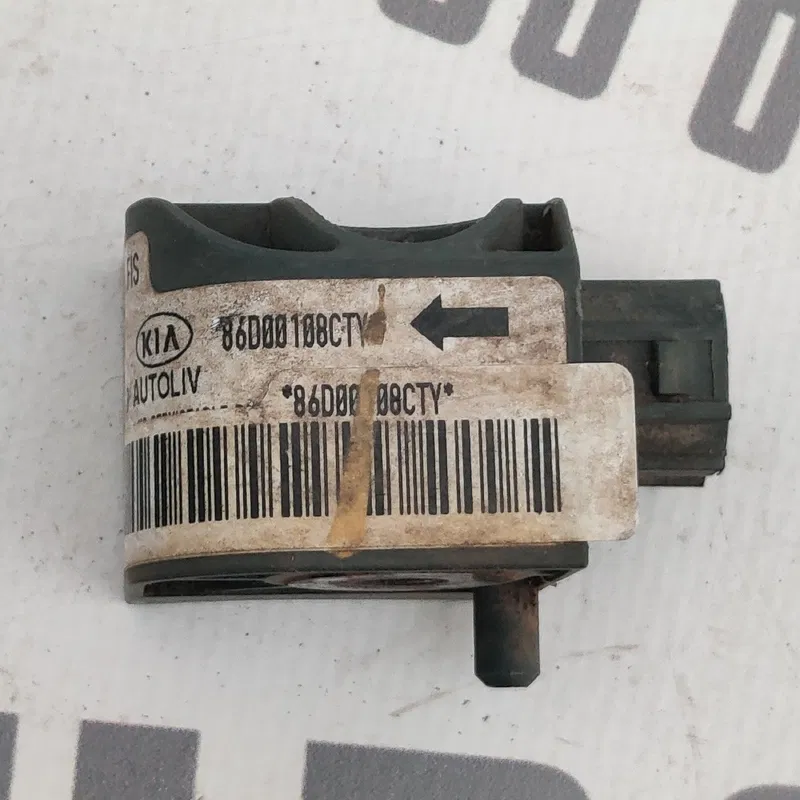 Датчик удару Kia Sorento 1 (02-09) 2.5 CRDi перед 959303e100
