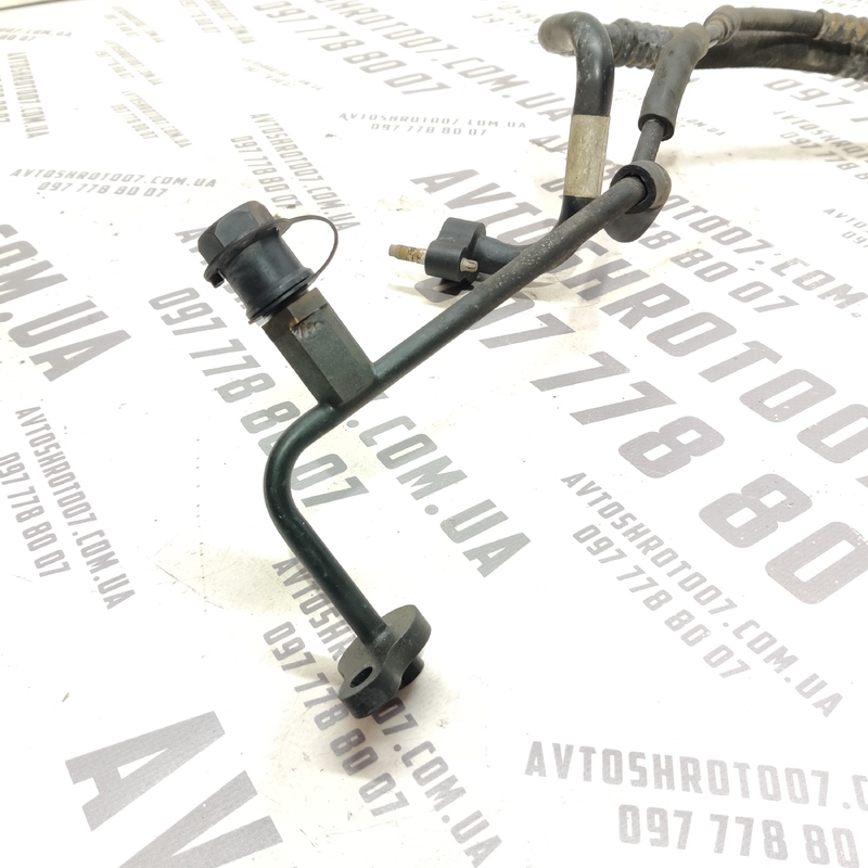 Трубка кондиц. Volvo V50 (04-12) 2.0D права OEM 4n5h19a834fj