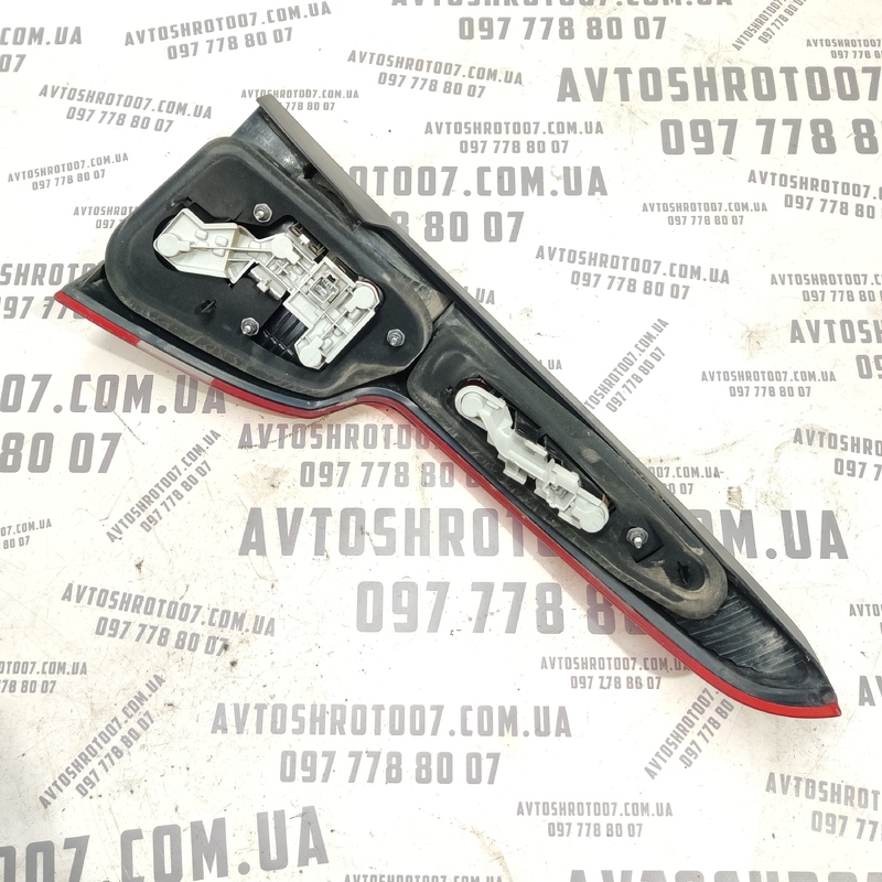 Ліхтар задній Volvo V50 04-12 2.0 Дизель лівий OEM 30698918