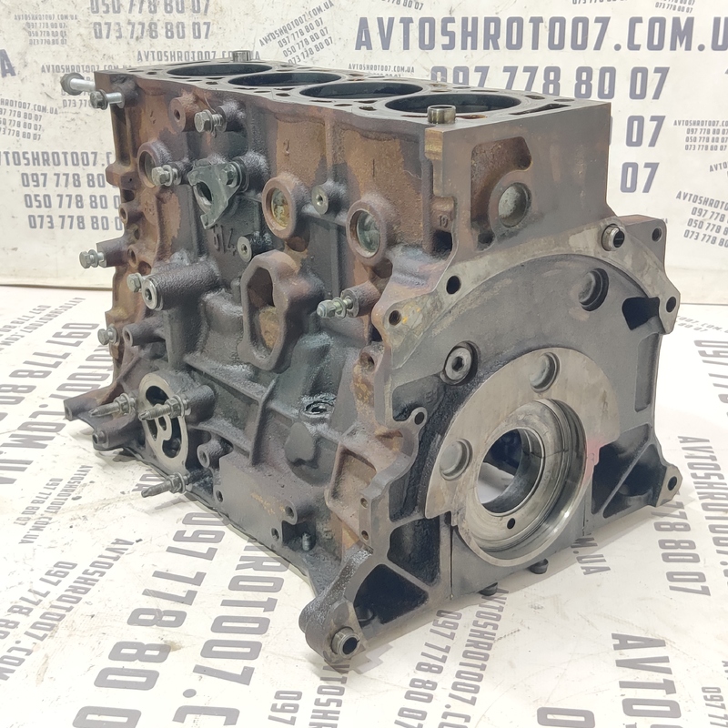 Блок двигуна Volvo V50 (04-12) 2.0 Diesel OEM D4204T
