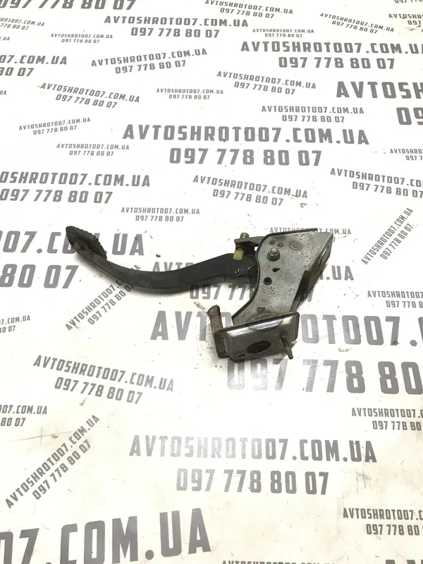Педаль щеплення Kia Cerato 1 (04-09) 2.0 Бензин