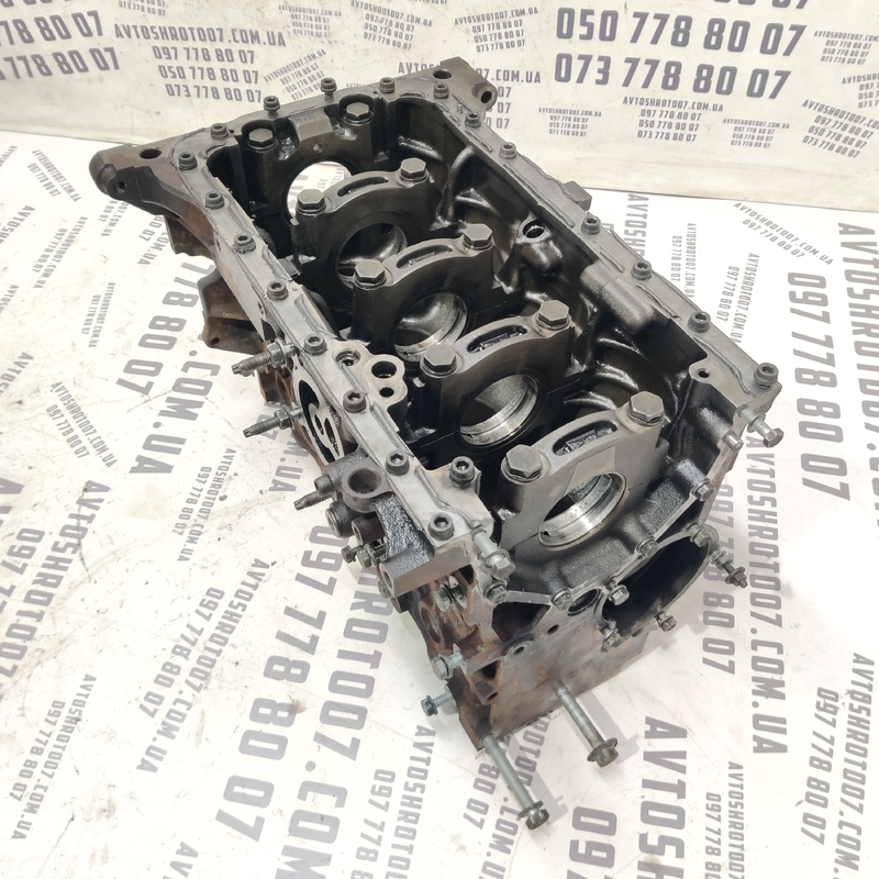 Блок двигуна Volvo V50 (04-12) 2.0 Diesel OEM D4204T