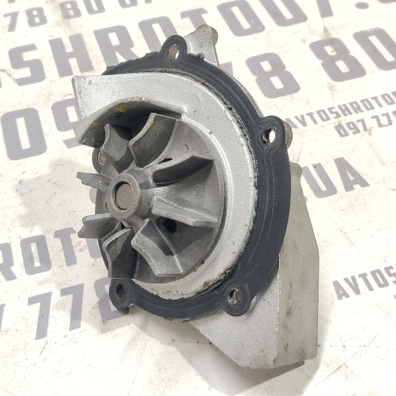 Помпа Volvo V50 (04-12) 2.0 Дизель D4204T