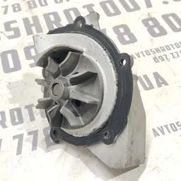 Помпа Volvo V50 (04-12) 2.0 Дизель D4204T фото 3