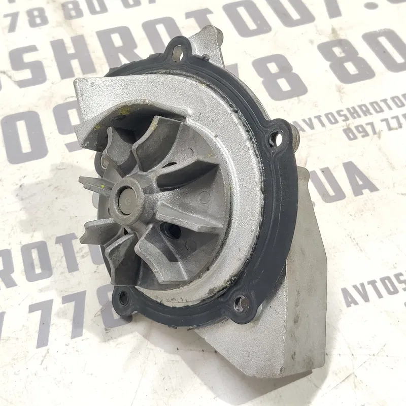 Помпа Volvo V50 (04-12) 2.0 Дизель D4204T