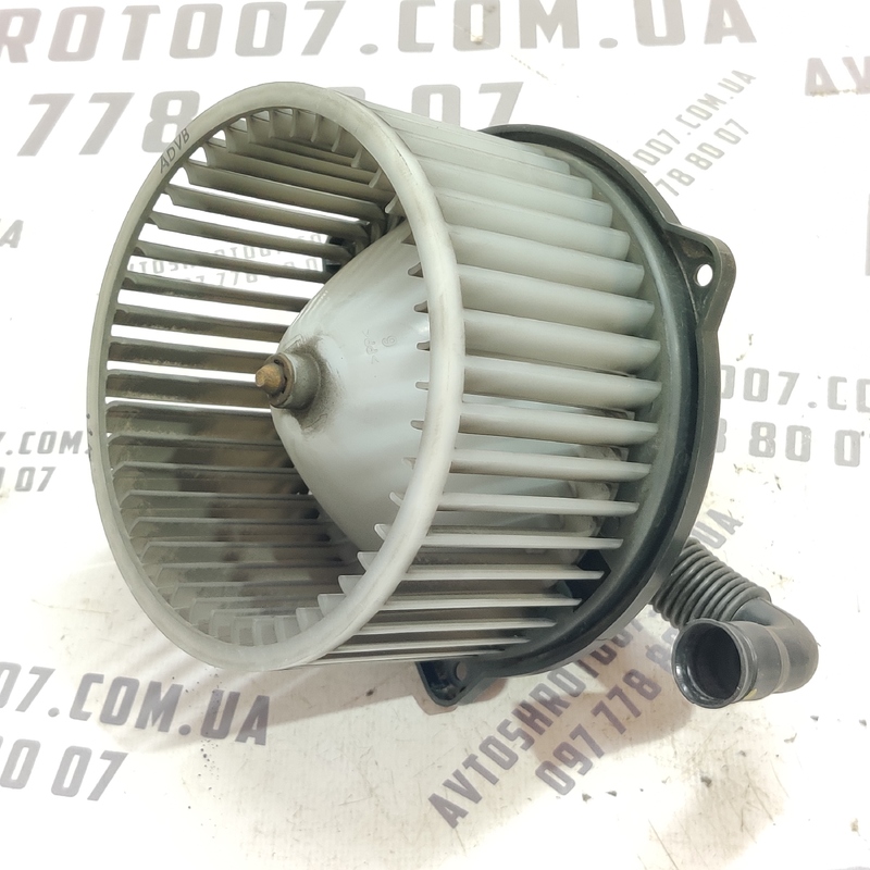 Мотор пічки Hyundai Elantra 3 00-06 1.6 Бенз OEM 971132d000