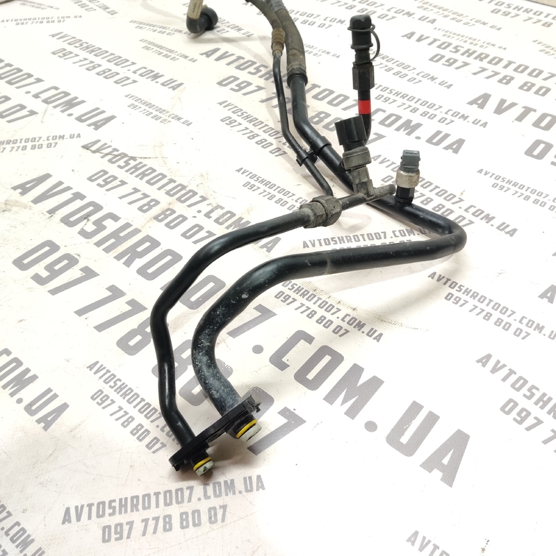 Трубка кондиц. Volvo V50 (04-12) 2.0D права OEM 4n5h19a834fj