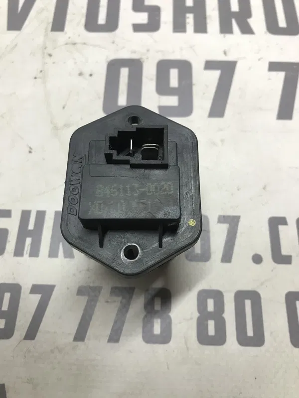 Реостат пічки Kia Cerato 1 (04-09) 2.0 Бензин OEM b461130020