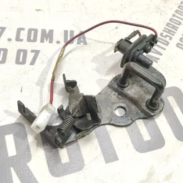 Петля кришки багажника Hyundai Elantra 3 (00-06) 1.6 Бензин фото 2