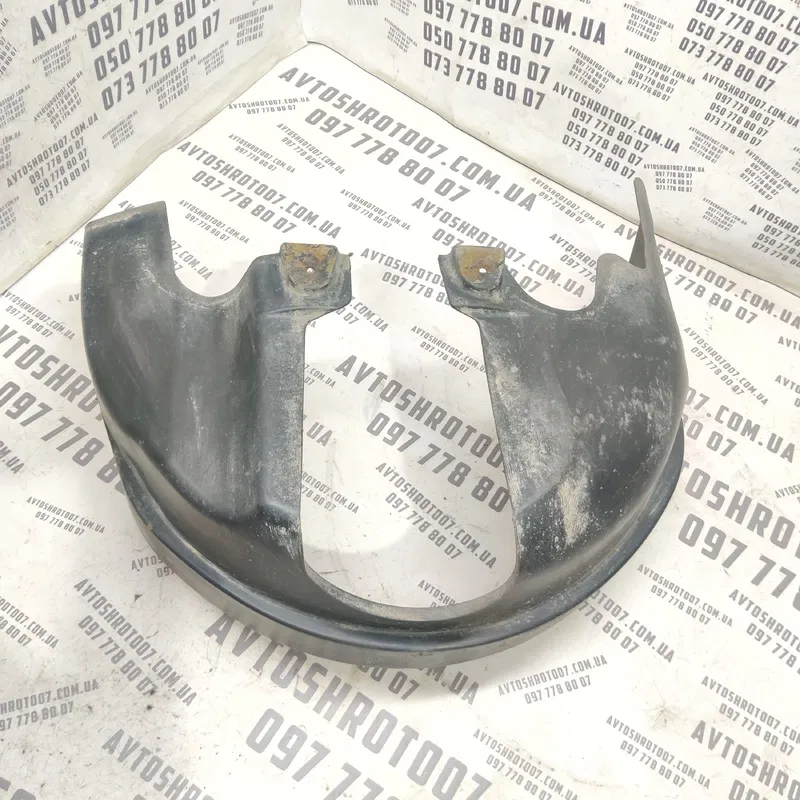 Підкрилок Volvo V50 (04-12) 2.0D Зад. Пр. Ниж. OEM 30678140