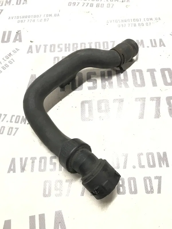 Трубка охолодження VW Passat B5+ 00-05 1.9D OEM 8d0121101ad