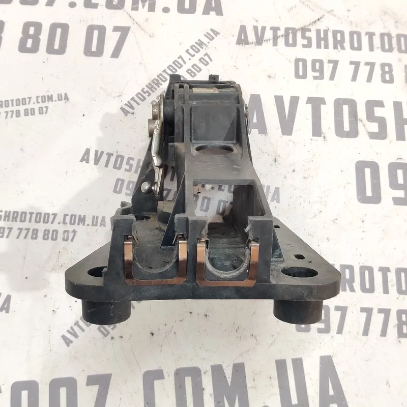 Куліса КПП Peugeot 307 (01-08) 1.4 Бензин OEM 9651043080
