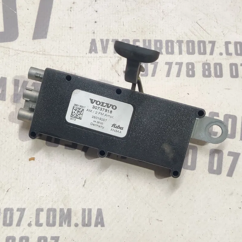 Підсилювач антени Volvo V50 (04-12) 2.0 Дизель OEM 30737918