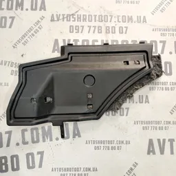 Накладка салону Toyota Auris (06-12) 1.6 Бензин права нижня фото 1