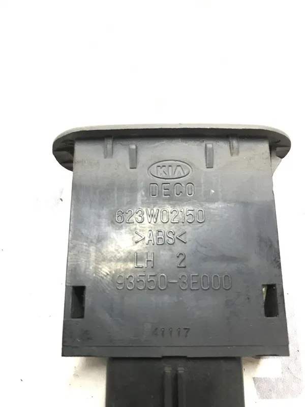 Кнопка багажника Kia Sorento 1 (02-09) 2.5 D OEM 935503e000
