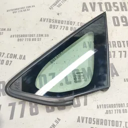 Кузовне скло Toyota Auris (06-12) 1.6 Бензин переднє ліве