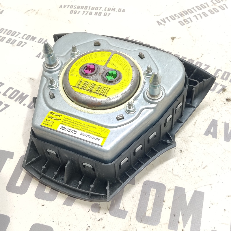 Подушка безпеки Volvo V50 (04-12) 2.0 Дизель OEM 30615725