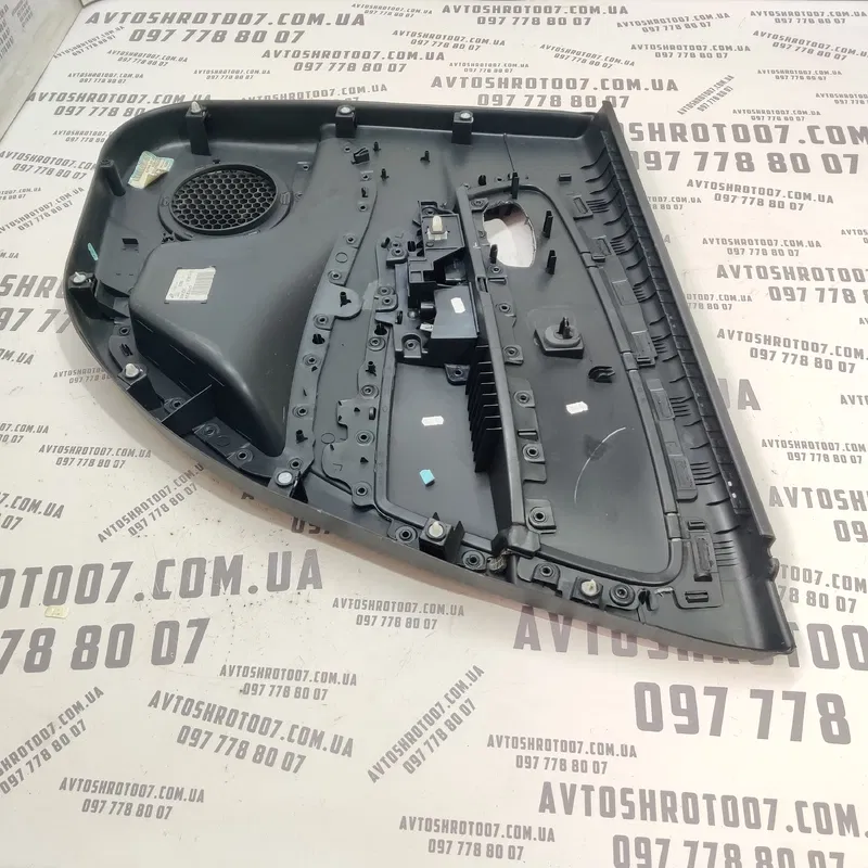 Карта Renault Gr Scenic 3 (09-16) 1.6d з.лів OEM 829a16825r