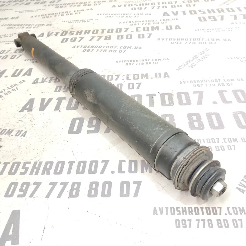 Амортизатор задній Toyota Auris (06-12) 1.6B OEM 4853002501